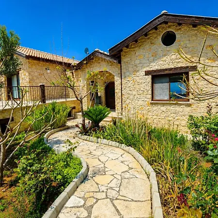 Bellapais Stone Villa *